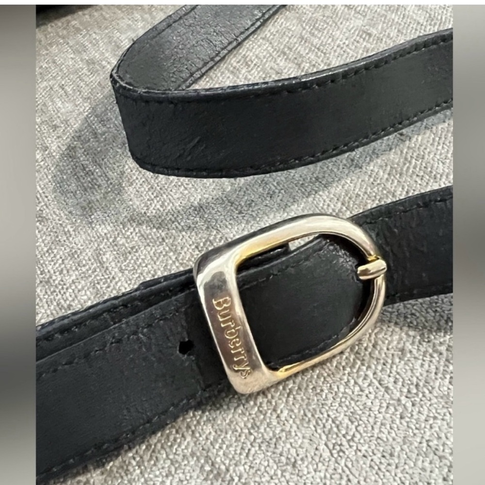 Beautiful Burberry Crossbody bag in use condition look at pictures, please - Picture 8 of 11